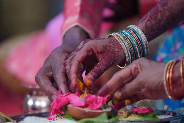 The Beauty of Handwriting Jewelry: A Personal Touch to Timeless Pieces - Customcuff