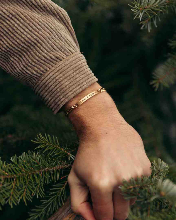 Personalized Men's ID Bracelets That Speak Volumes